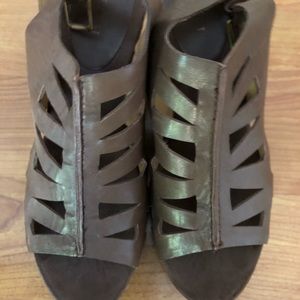 Women’s Nine West wedges  size 8